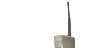 Primeiro celular chegava ao Brasil há 30 anos