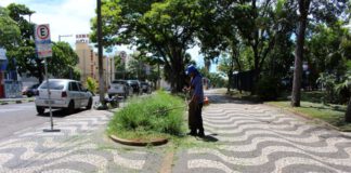 Prefeitura faz manutenção em praças que estavam abandonadas