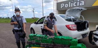 RANCHARIA: Polícia Rodoviária aborda carro com vários quilos de entorpecentes