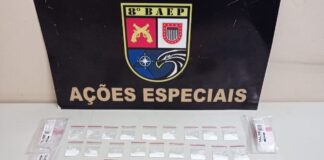 Denúncia anônima de tráfico de drogas em lanchonete leva à prisão proprietário e entregador