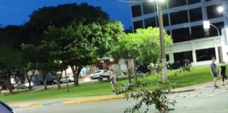 Frequentadores do Parque do Povo chamam atenção de autoridades sobre buracos nas vias