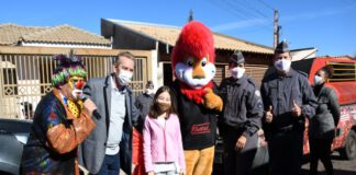 Aluna e servidora municipal são premiadas em sorteio da PM, por meio do Proerd