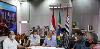 Unesp e prefeitura assinam projeto para reforma da pista da atletismo