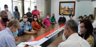 Prefeito assina lei complementar que reduz jornada de trabalho dos técnicos em radiologia