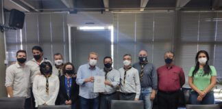 Grupo de Escoteiros que completa 35 anos se reuniu com o prefeito Ed Thomas