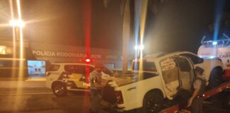 Polícia Rodoviária encontra S-10 abandonada lotada com cigarros do Paraguai