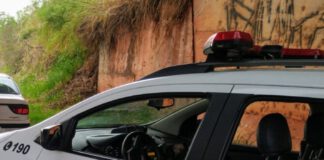 Na tarde de feriado, homem é preso embriagado dirigindo na Júlio Budiski