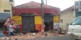 FOTOS E VÍDEOS: Vendaval com ventos acima de 100km/h causam grandes prejuízos em Prudente