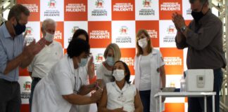 Prudente aplicou 431 mil doses contra Covid em 2021 e tem 95% da população imunizada