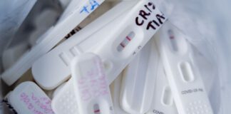 Entenda como vai funcionar o autoteste de Covid-19