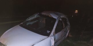 OSVALDO CRUZ: Ford Ka capota e motorista morre no local