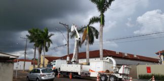Energisa monitora incidência de raios e alerta população sobre riscos no período chuvoso