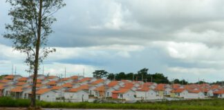 DRACENA: Moradores reclamam de problemas estruturais nas casas da CDHU