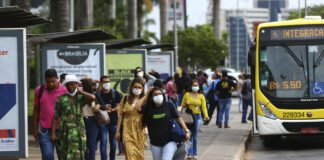 COVID-19: Em 24 horas Brasil registra 330 mortes e 179,8 mil novos casos