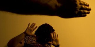 Filho é preso por desobedecer medida protetiva contra a própria mãe