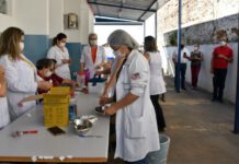 Postos de saúde cadastram crianças sem comorbidades para receber vacina contra Covid