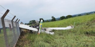 FOTOS: Avião agricola cai no aeroporto de Dracena