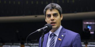 Projeto de deputado federal quer fim do diploma para engenheiro, veterinário, psicólogo e outras 33 profissões