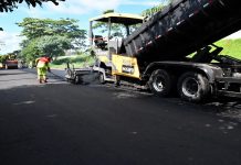 Prefeitura inicia recapeamento na rua Mendes de Moraes