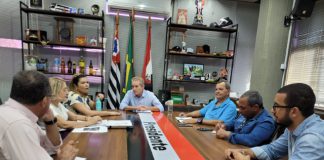 Preocupado com crescentes casos de dengue, prefeito convoca reunião de emergência