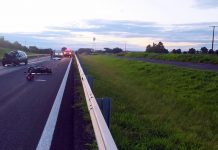 Motociclista morre ao entrar na contramão e atingir carro na Raposo Tavares