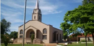 Caiuá celebra 70 anos de fundação com desfile cívico