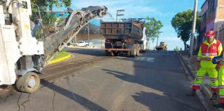 Avenida Juceslino Kubitschek recebe serviços de manutenção