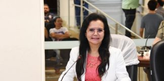 Vereadora Joana D’arc requer semáforo entre avenida Ibraim Nobre e rua Quintino Bocaiúva