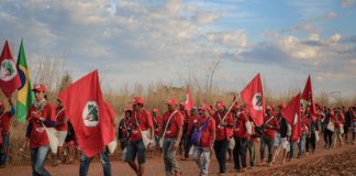 VÍDEO: Frente da Agropecuária lança campanha contra o MST