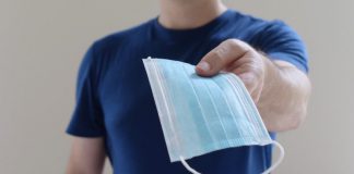 Prefeito Ed Thomas revoga obrigatoriedade de máscaras em postos de saúde e ônibus