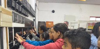 Estudantes da E.M. Vilma Alvarez realizam visita técnica na Stetsom Brasil