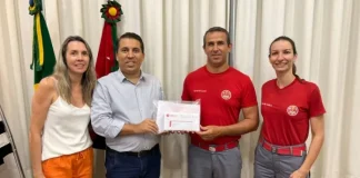 Bombeiros de Dracena passam a receber cartão alimentação da prefeitura