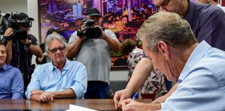 Ato solene oficializa o nome Dona Ana no shopping popular