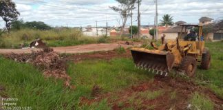 Prefeitura recolhe 30 mil quilos de entulhos em limpeza de área verde do Jardim Cobral