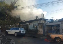 VIDEO: Incêndio destrói casa ao lado do Posto de Saúde da Vila Marcondes
