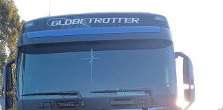 Caminhão e Van atropelam oito cavalos quarto de milha a 32 Km de Prudente