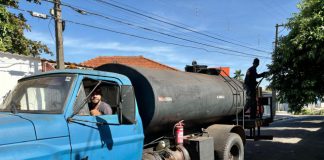 Recapeamento asfáltico está sendo realizado na rua Bela