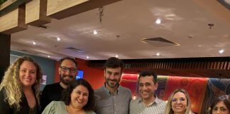 Outback Prudente celebra um ano com jantar e homenagem