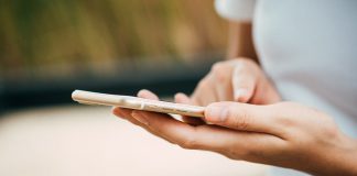 Marido agride e morde esposa após saber que ela buscou o nome do ex no Facebook