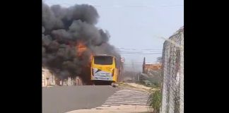 VIDEO: Ônibus da Sou Prudente pega fogo no Vida Nova Pacaembu