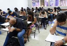 Metade dos inscritos não comparece para prova do concurso unificado