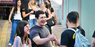 Volta às aulas movimenta Unoeste em Prudente