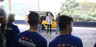 Paulo Lima e Fábio Sato visitam a Indústria de Bebidas Funada