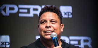 Ronaldo Fenômeno completa 48 anos e relembra gol em Presidente Prudente pelo Corinthians