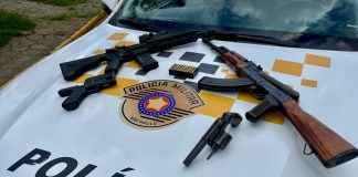 Polícia Rodoviária encontra armas escondidas em carro na Raposo Tavares