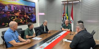 Prefeito e delegado da Receita Federal se reúnem para fortalecer doações para prefeitura