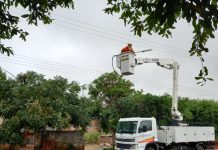 Ribeirão dos Índios recebe mutirão de melhorias na rede elétrica e orientações de segurança