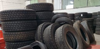 Receita Federal doa pneus para a prefeitura reforçar frota em operação