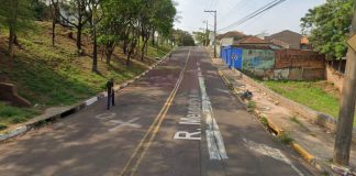 Homem com bengala morre após ser atropelado por caminhão na rua Mendes de Moraes