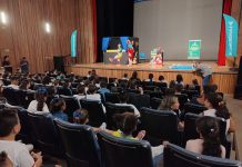 Alunos da Seduc assistem espetáculo “Poupar, Sonhar, Conquistar”, ação parceira com Sicoob